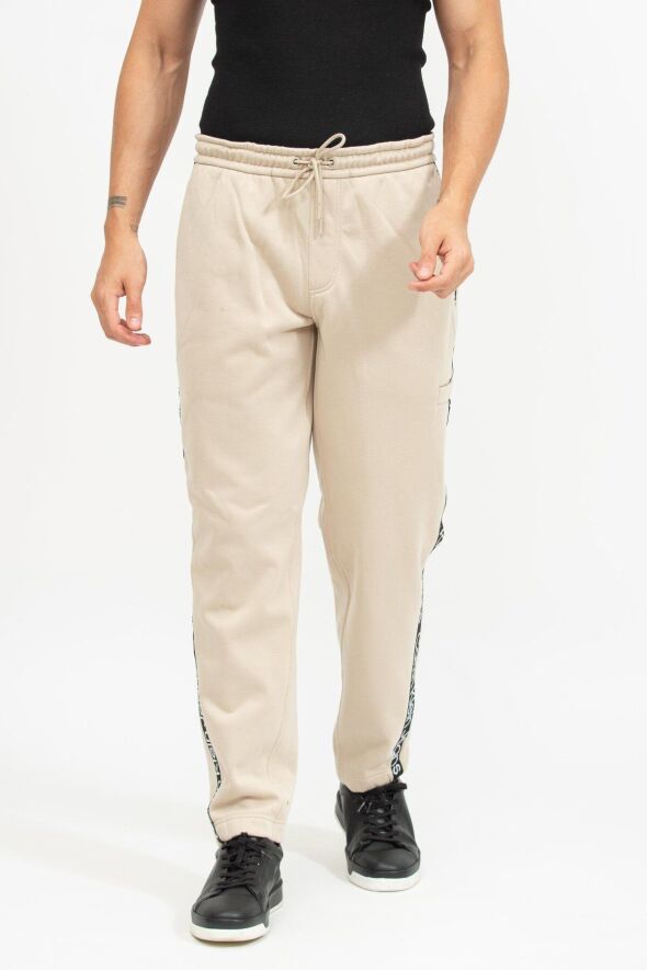 CUT OFF LOGO TAPE HWK PANT - 40