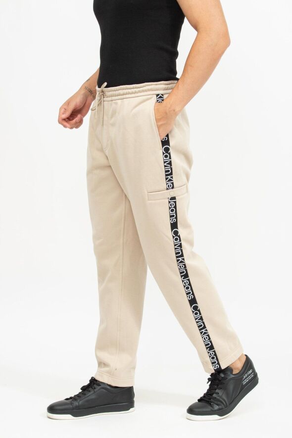 CUT OFF LOGO TAPE HWK PANT - 35